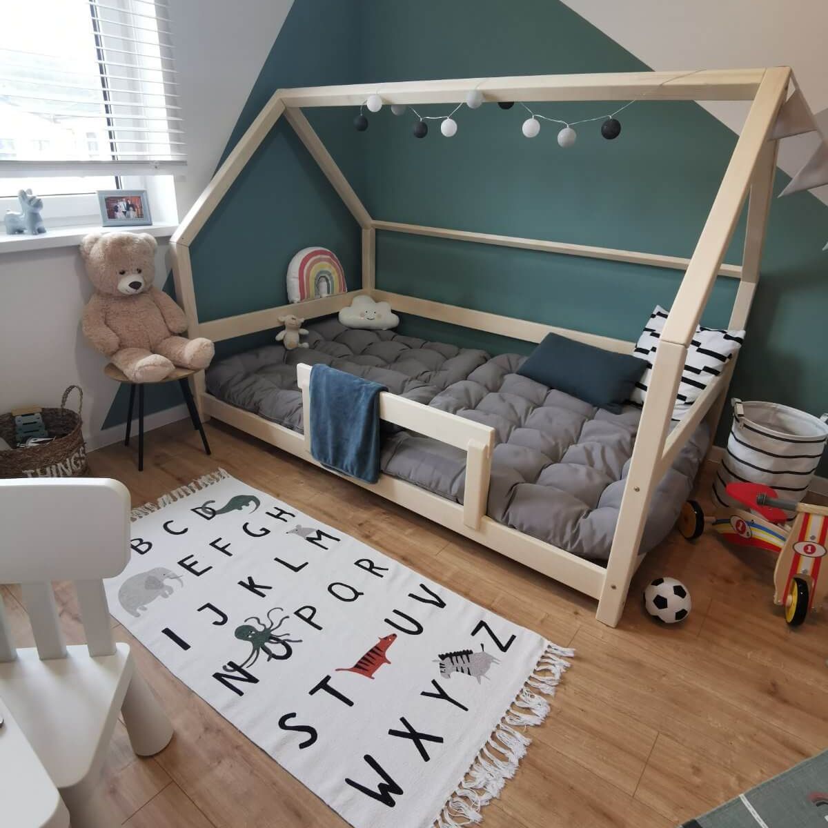 Hausbett FENNA für Kinder mit Rausfallschutz, versch. Maße & Farben