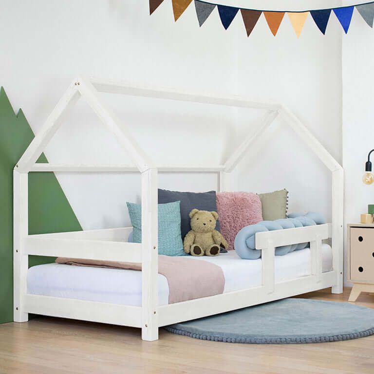 Hausbett FENNA für Kinder mit Rausfallschutz, versch. Maße & Farben