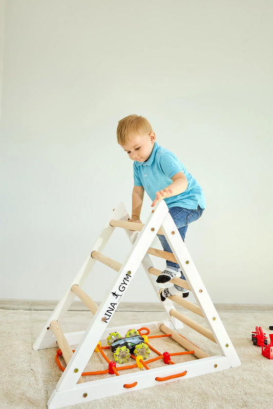 Kletterdreieck KOMPAKT mit Leiter, Kletternetz & Rutsche, versch. Farben