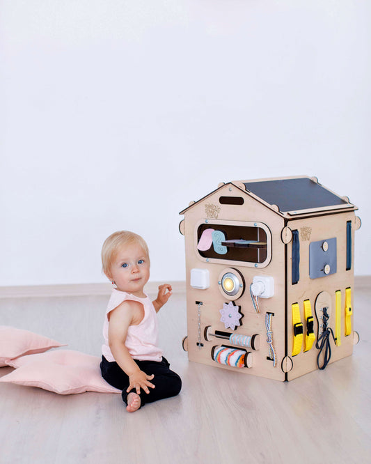 Motorikhaus / Activity Board Pastell-Natura