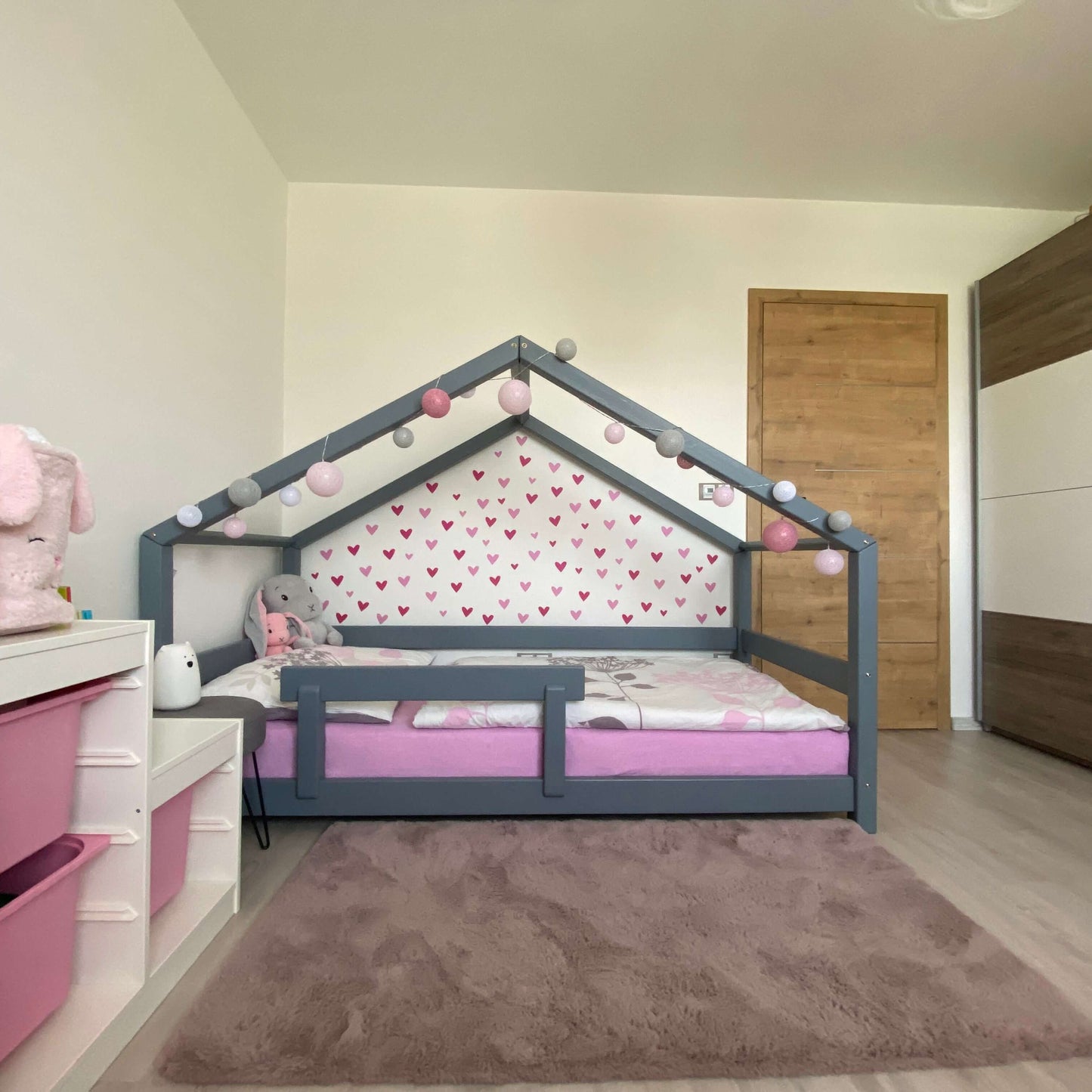 Hausbett NIKA für Kinder mit Rausfallschutz, versch. Maße & Farben