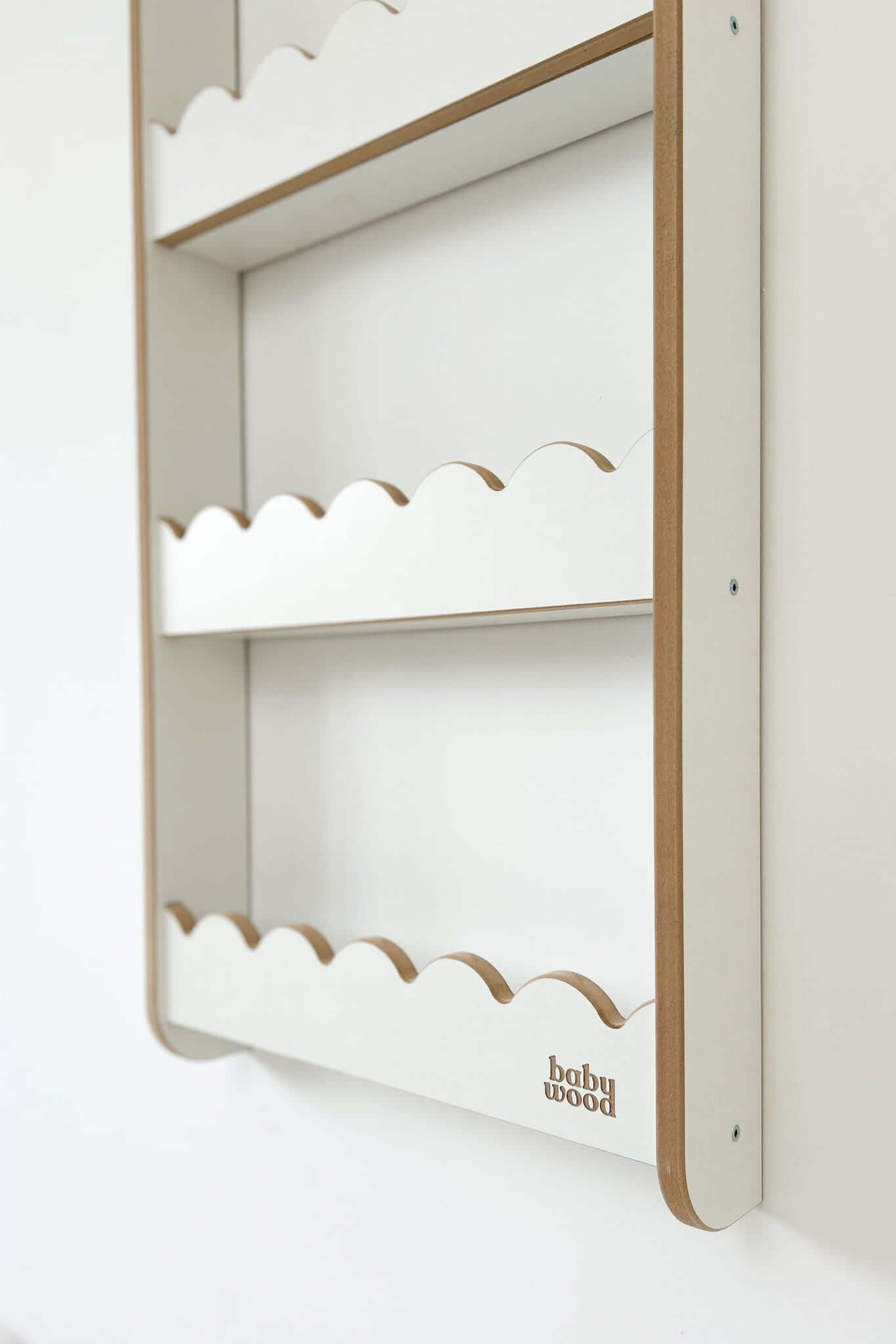 Wall shelf for books "Wave", various sizes and colors