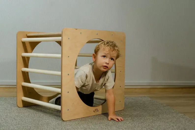 Der Montessori Kletterwürfel: Ein vielseitiger Indoor-Klettercube für Kinder