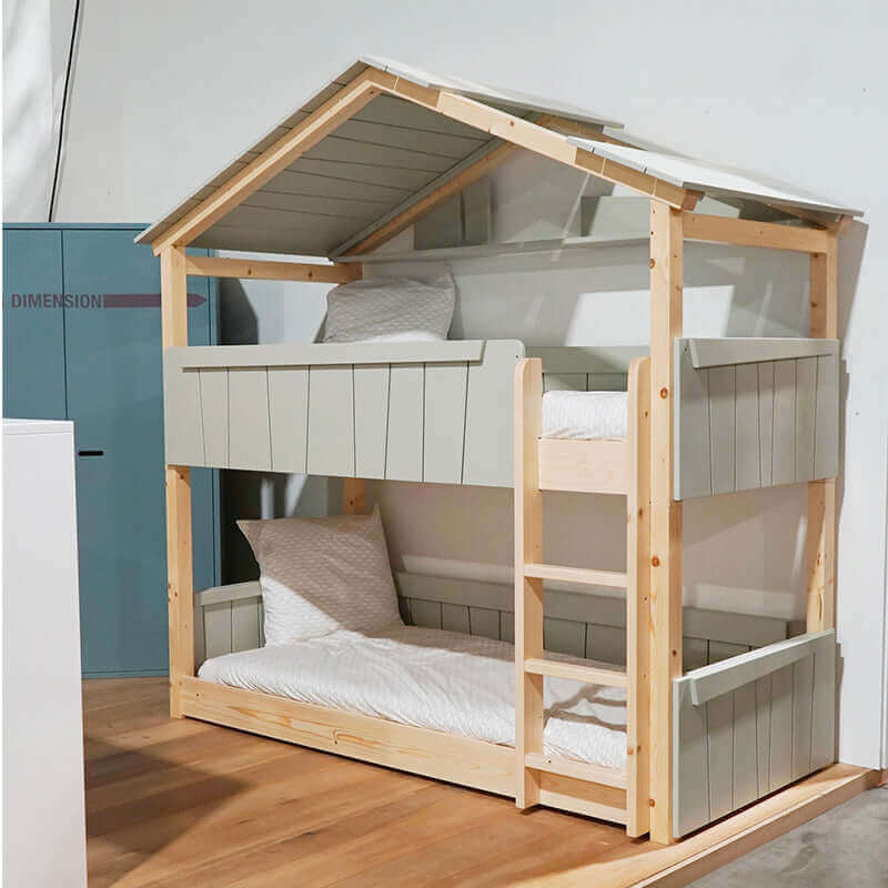 Etagenbett aus Holz für Kinder