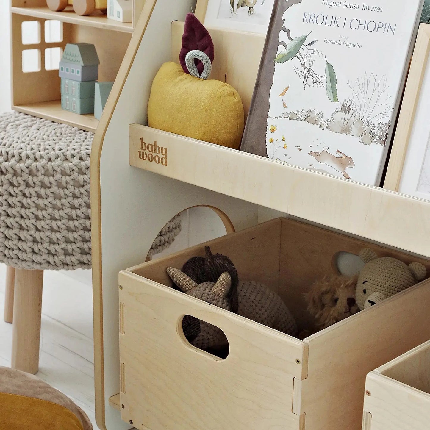 Bücherregal aus Holz für Bücher & Spielzeug