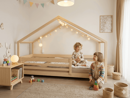 Hausbett EMMI für Kinder mit Rausfallschutz, versch. Maße & Farben