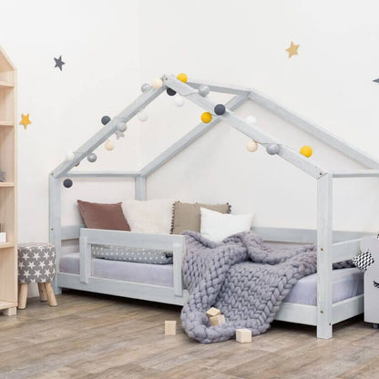 Hausbett NIKA für Kinder mit Rausfallschutz, versch. Maße & Farben