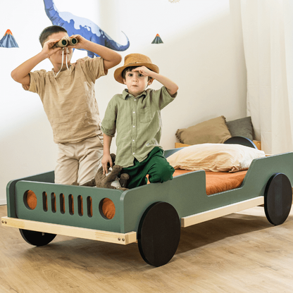 Holz Kinderbett JEEP, versch. Farben