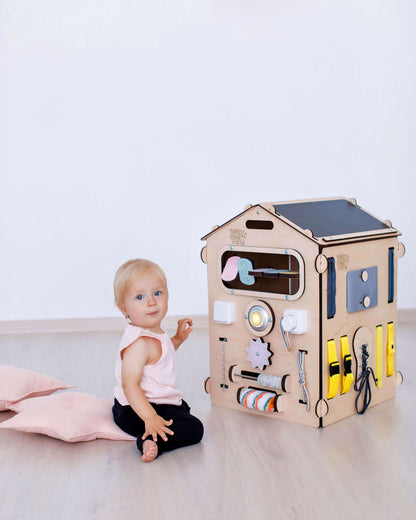 Motorikhaus / Activity Board Pastell-Natura