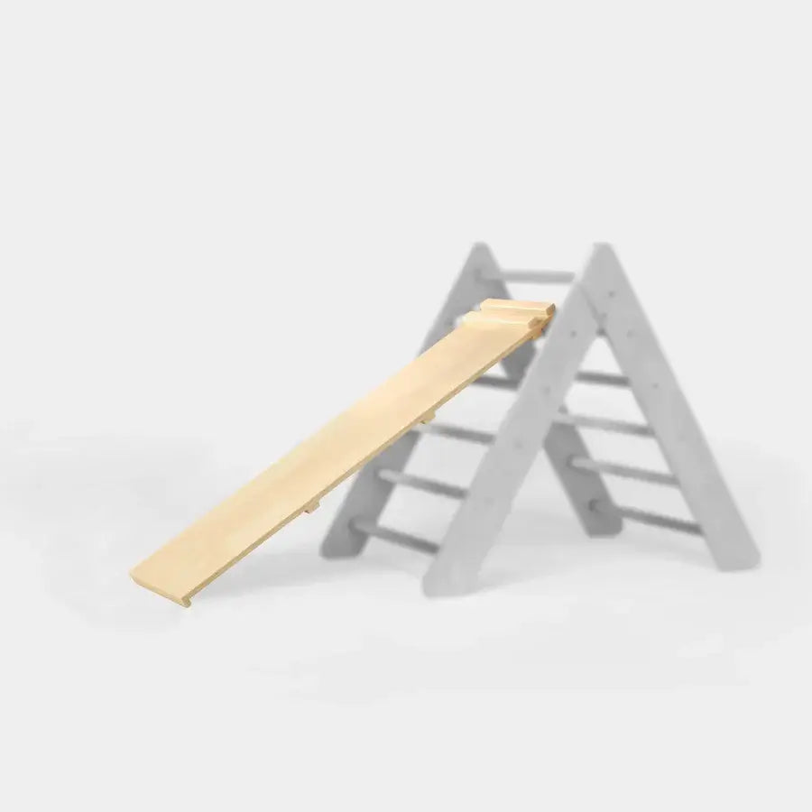 Double-sided slide board / ladder for climbing triangle