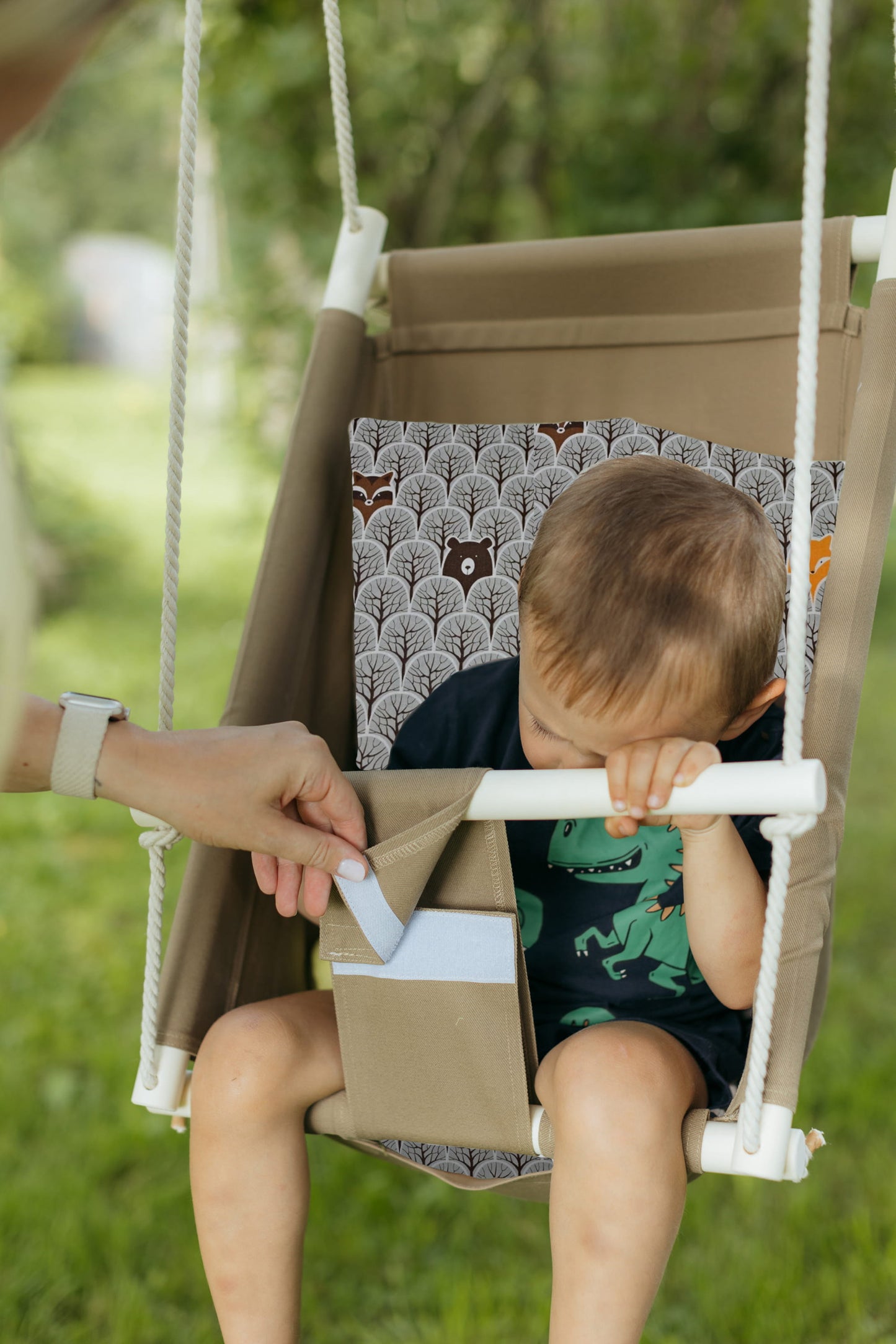 Schaukel für Kinderzimmer & Draußen, versch. Muster