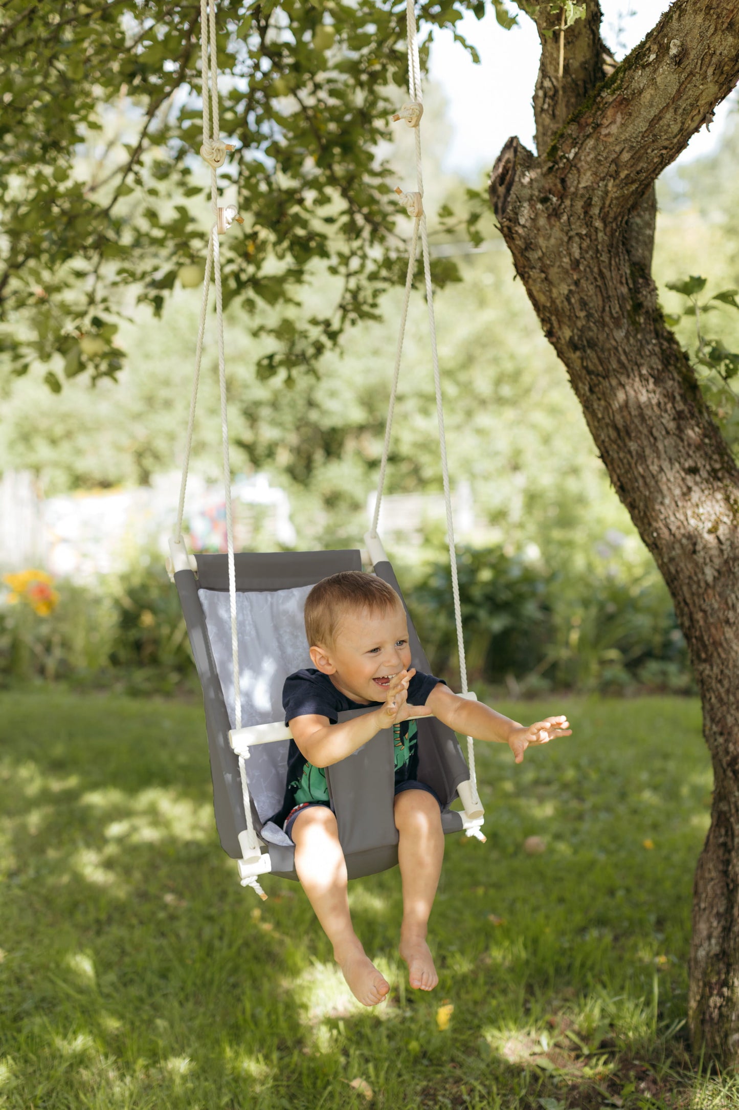 Schaukel für Kinderzimmer & Draußen, versch. Muster