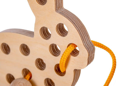 Schnurspielzeug Hase