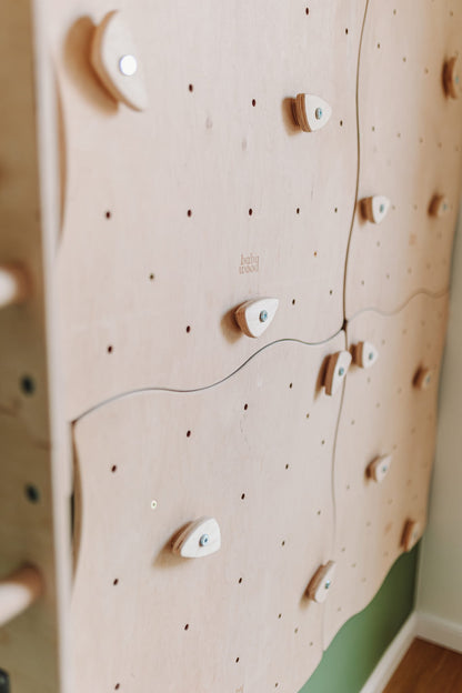 Modulare Kletterwand für Kinder