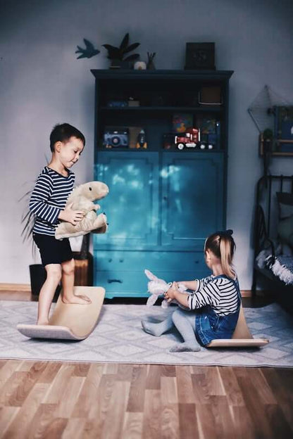 Wooden balance board