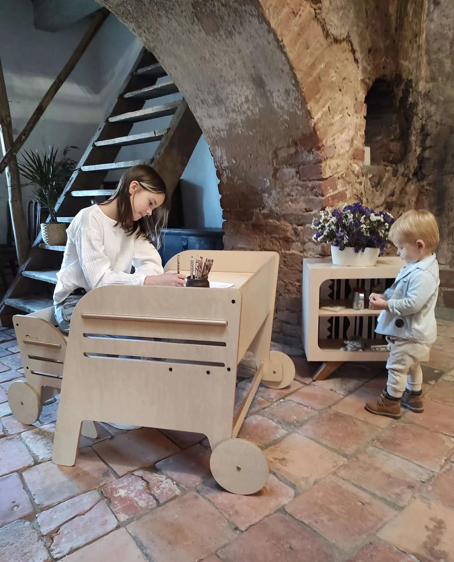 Montessori Desk &amp; Chair Set "Rad"